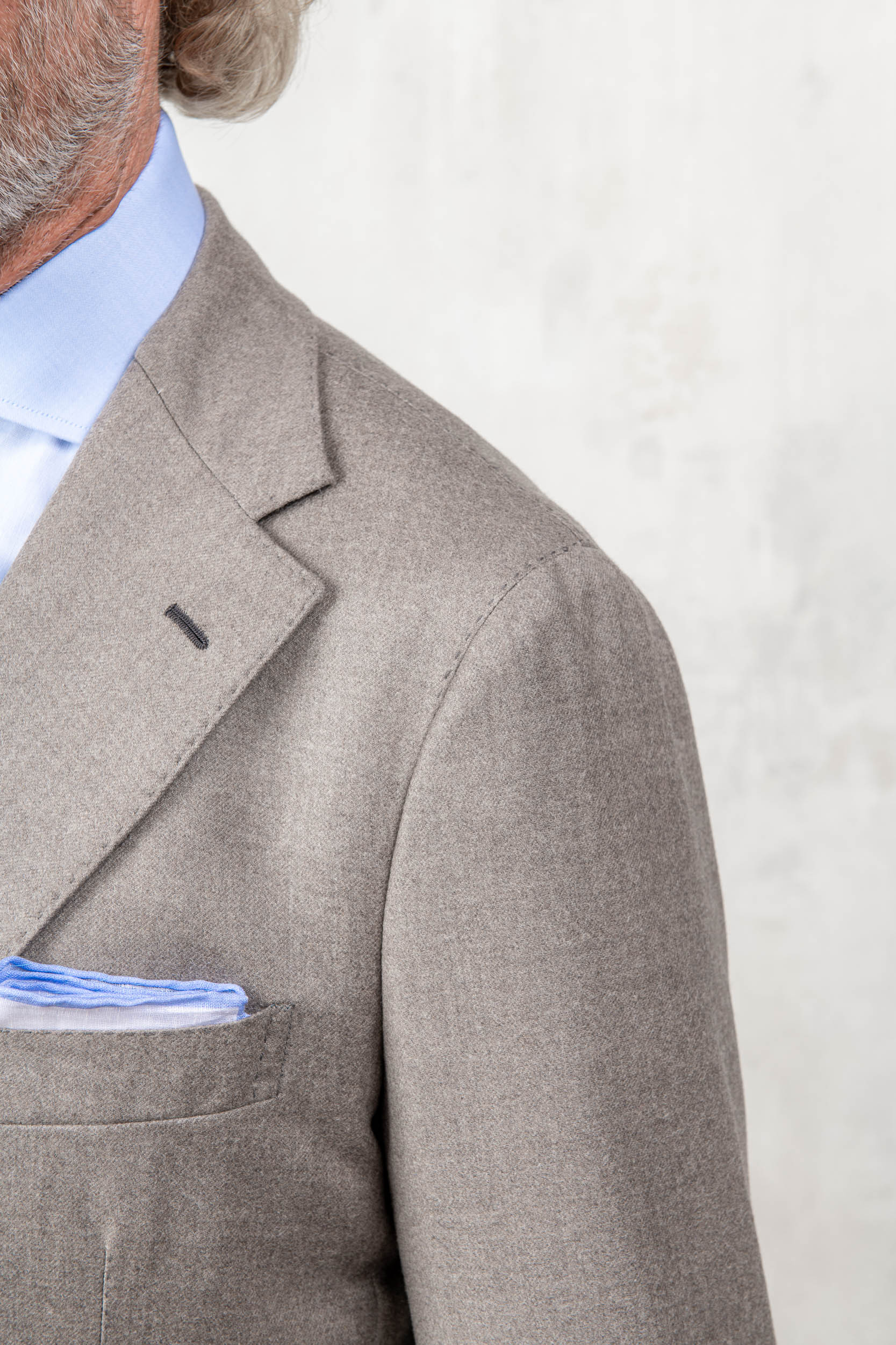 Taupe suit in wool and cashmere - Made in Italy